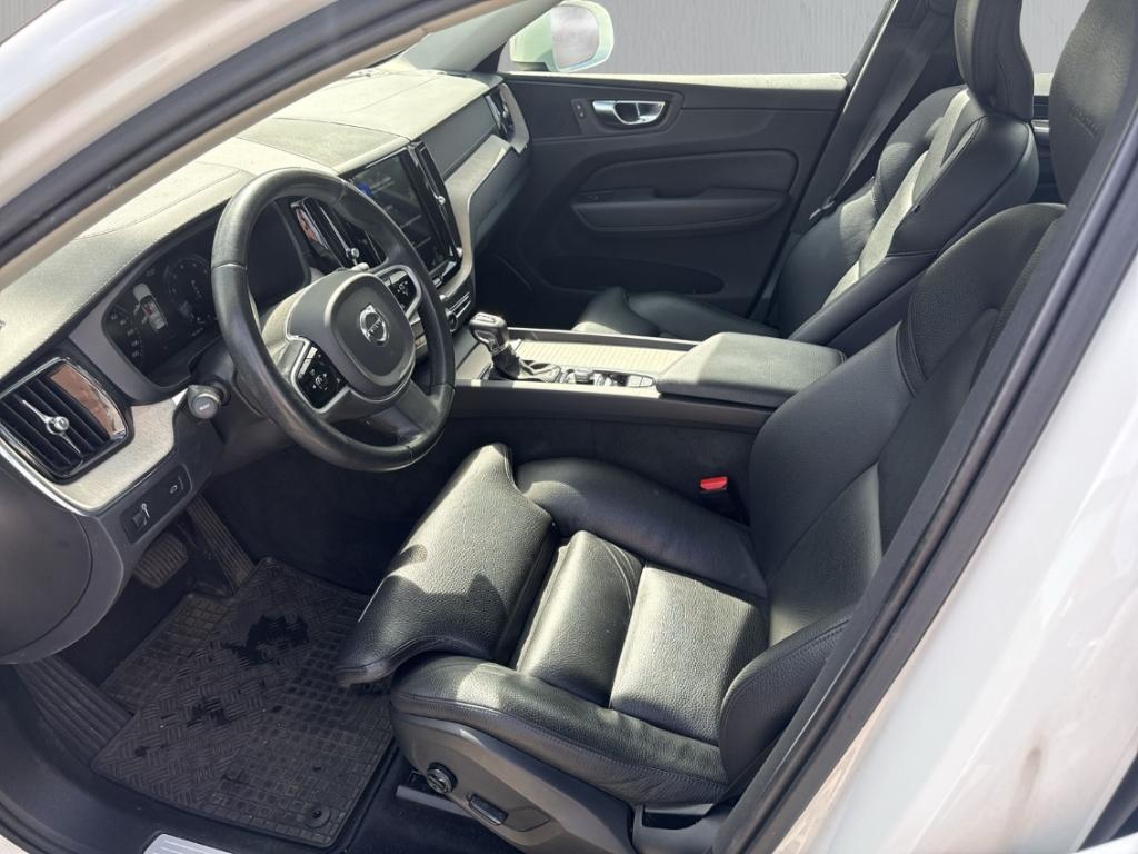 Volvo XC60 T6 AWD Inscription AHK Pano LED Sound Alarm