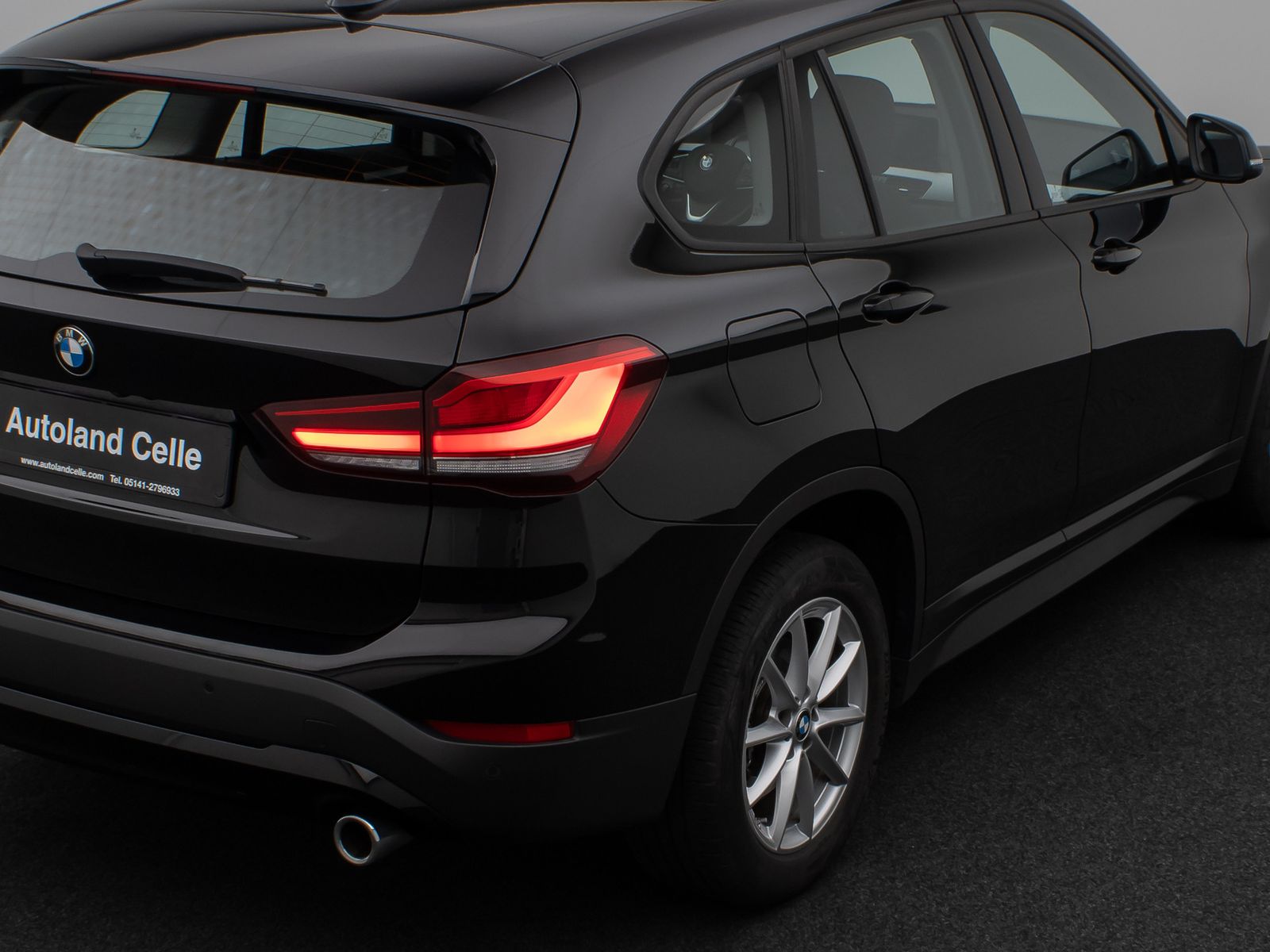 Fahrzeugabbildung BMW X1 sD20i Kamera HUD DAB Alarm Geschwindigkeitsre