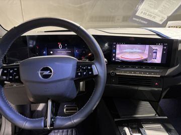 Fotografie 18 des Opel Astra Sports Tourer 1.2 Turbo Automatik Ultimate