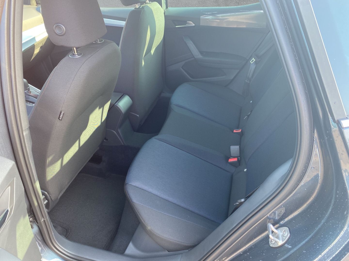 Fahrzeugabbildung SEAT Arona FR 1.0 TSI*NAVI*Full-link*LED*PDC*CAM*TEMP