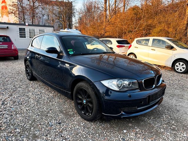 BMW 118iA + Xenon + Navi + Automatik + Schiebedach