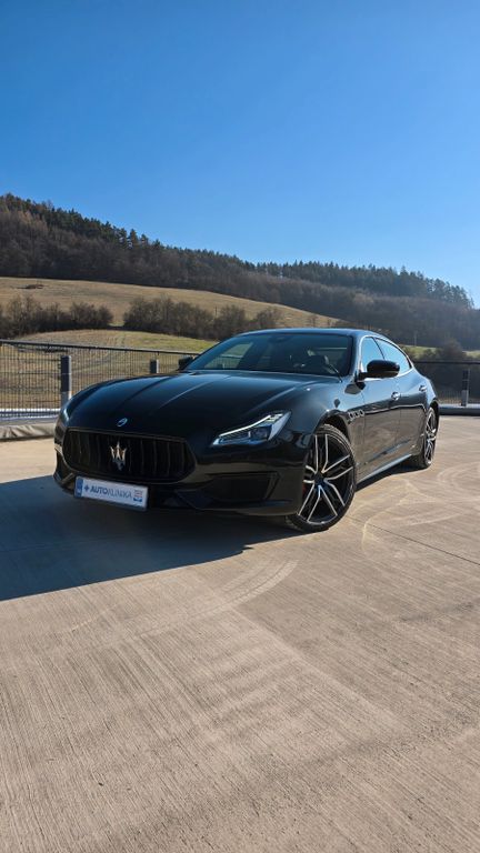 Maserati Quattroporte
