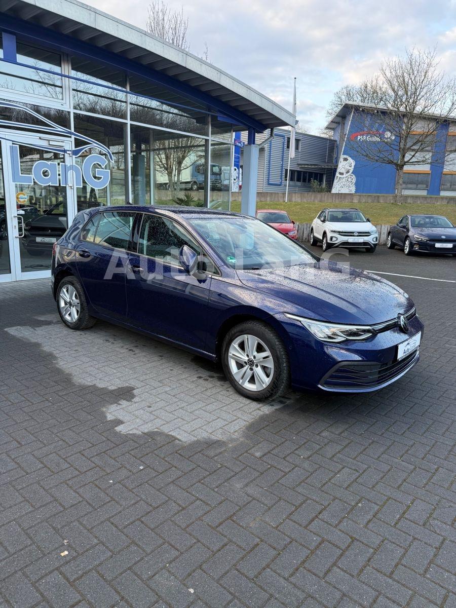 Volkswagen Golf VIII Life NAVI LED PDC SHZ