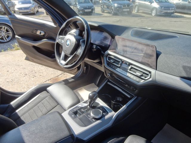 Fahrzeugabbildung BMW 320d xDrive/1.Hand/Virtual/AHK/Leder/Navi/190PS/