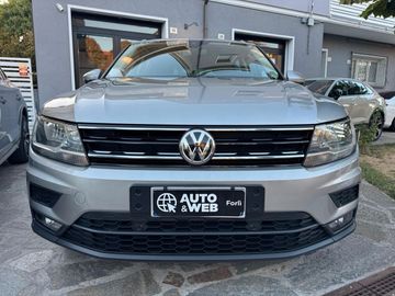 Volkswagen Tiguan - 4