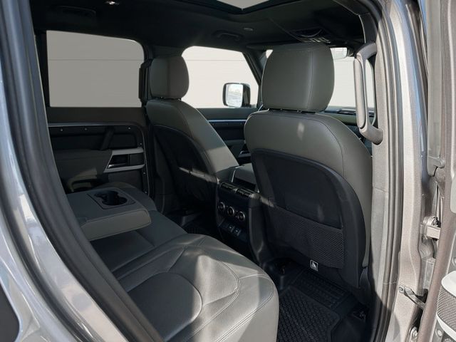 Land Rover Defender D250 SE 3.0L Standheizung+AHK+ZV+Garant