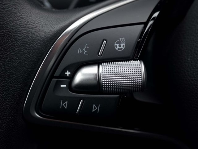 Fahrzeugabbildung SKODA Karoq Elegance 1.5 TSI DSG | LED RFK DAB+
