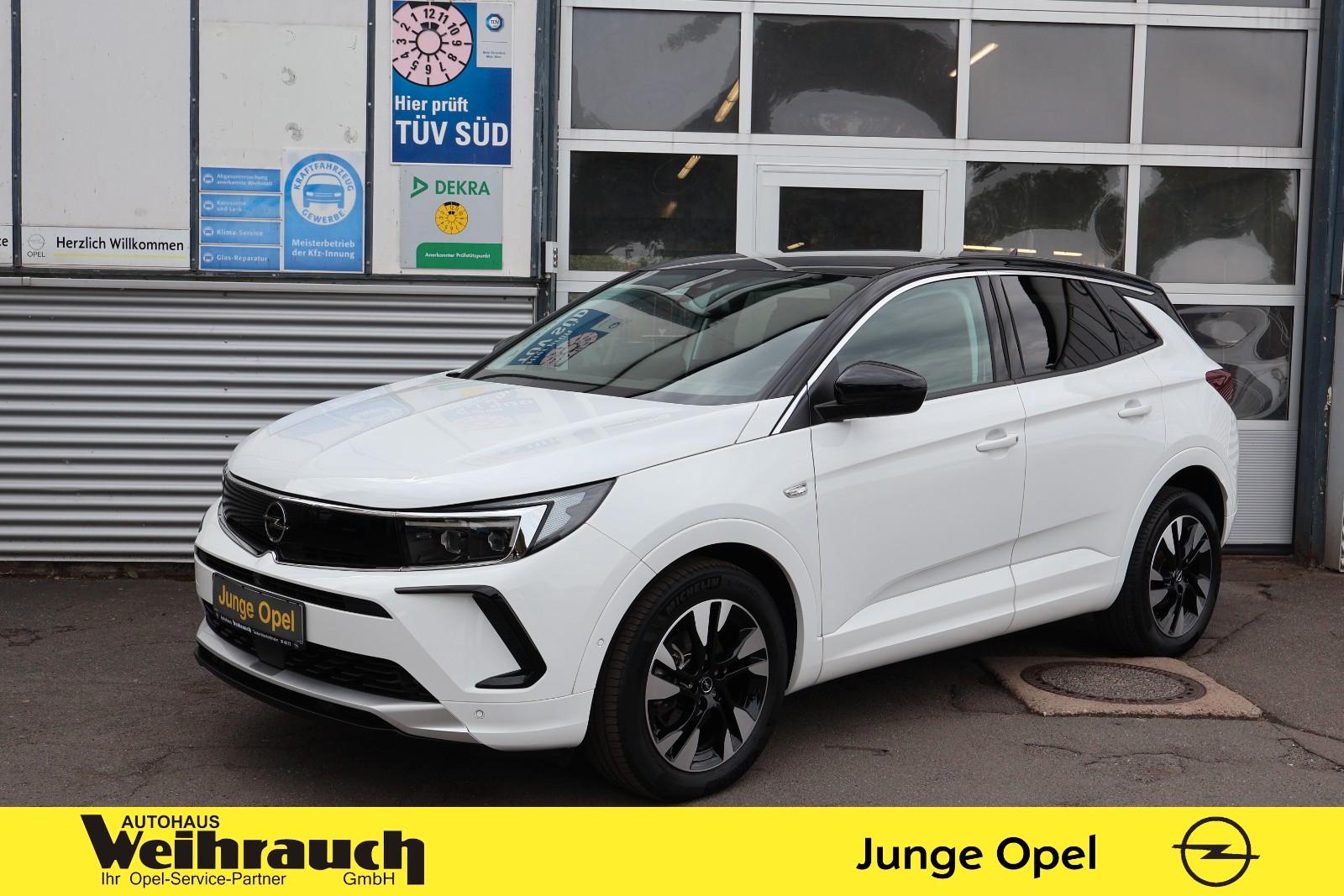 Opel Grandland 1.2 Turbo AT8 Ultimate+ACC+