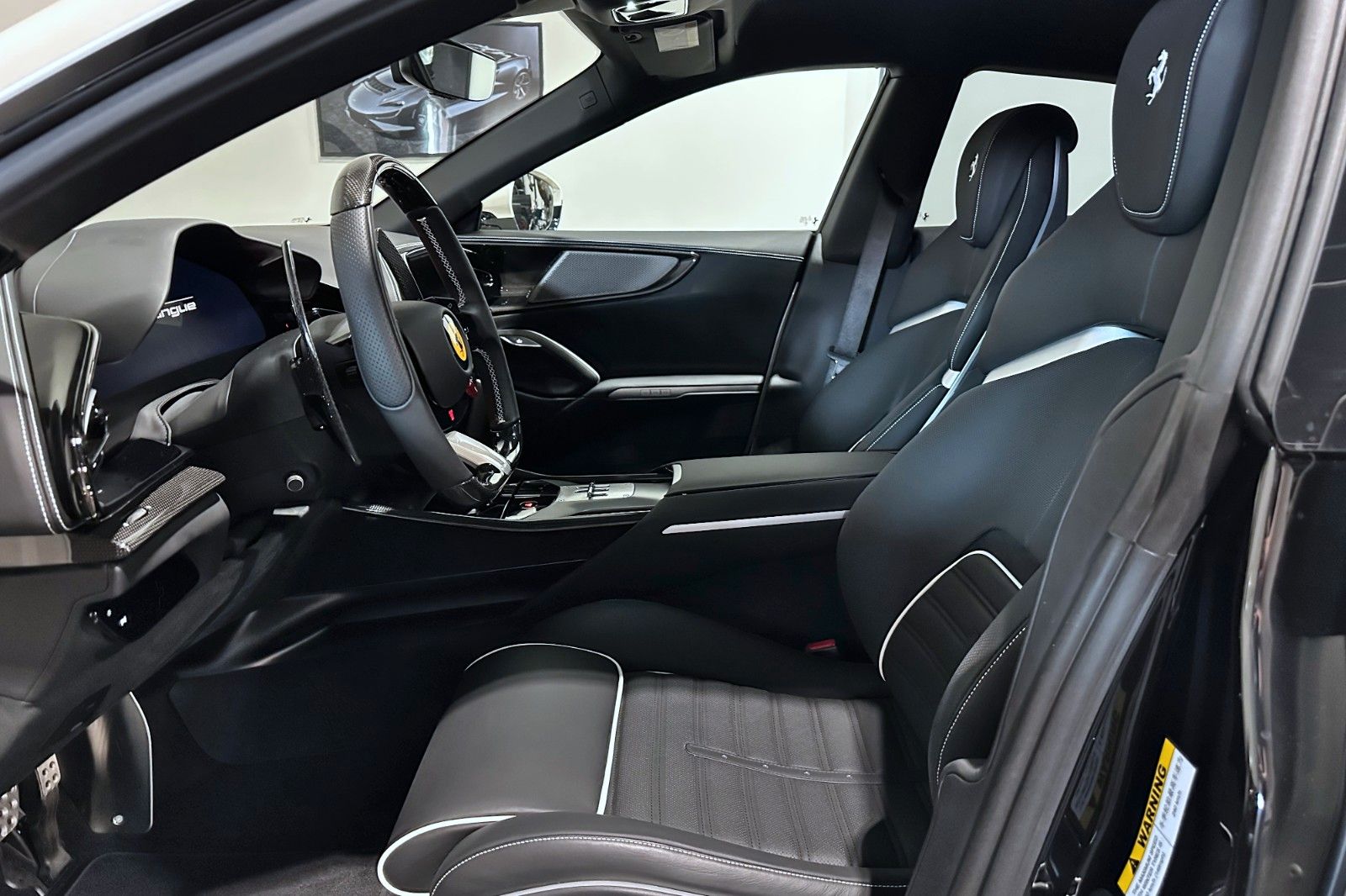 Fahrzeugabbildung Ferrari Purosangue | Carbon | Panorama | Massage Seats