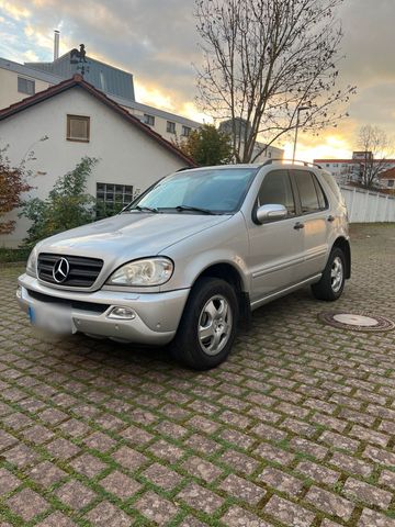 Mercedes-Benz Mercedes Benz ML 270 (7 sitzen)!!!