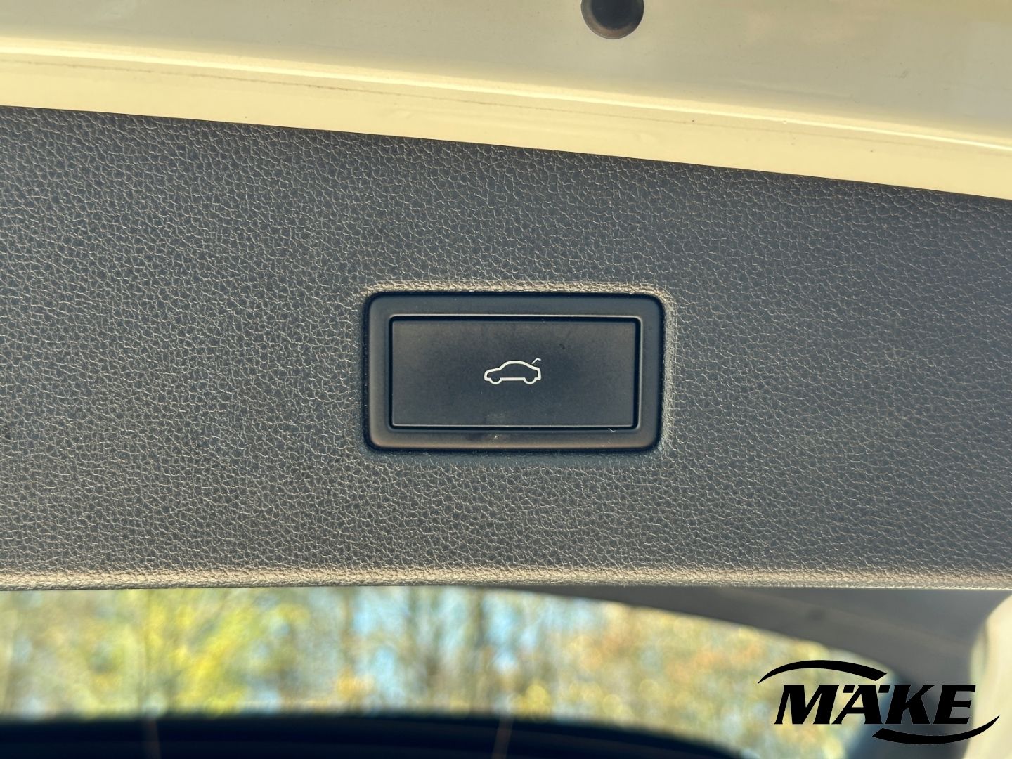 Tiguan R Black Style 2.0TSI DSG 4M DCC NAVI H&K 