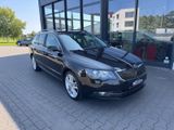 Skoda Superb Combi 2.0 TDI Exclusive-AHK-Temp-Navi-DSG - Skoda Superb: Exclusive