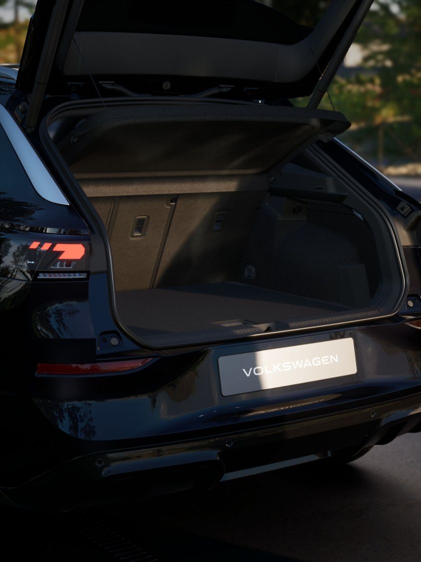 Fahrzeugabbildung Volkswagen T-Roc 1.5 eTSI R-Line *Panorama, Ganzjahresreife