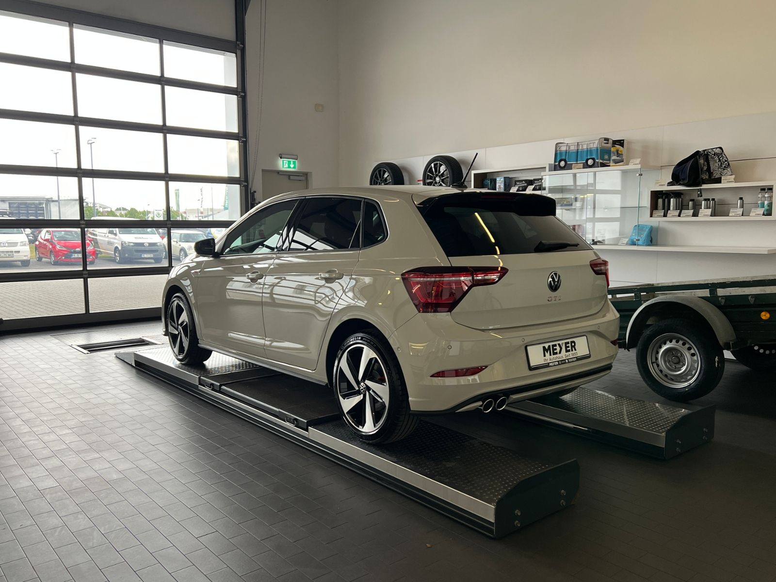 Fahrzeugabbildung Volkswagen Polo GTI 2.0 TSI DSG *IQ.Light, ACC, Ready2Disco