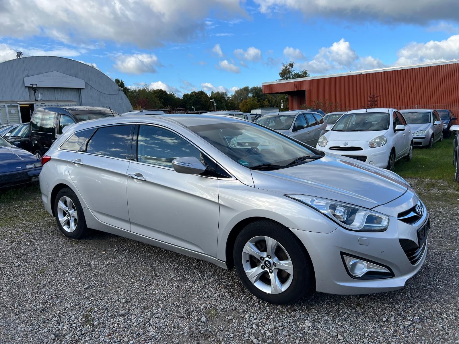 Hyundai i40 2013 — engine 1.591 cm³, 135 HP (99kW)