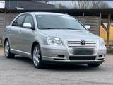 Toyota Avensis 2.0 - Toyota Avensis in Lübeck