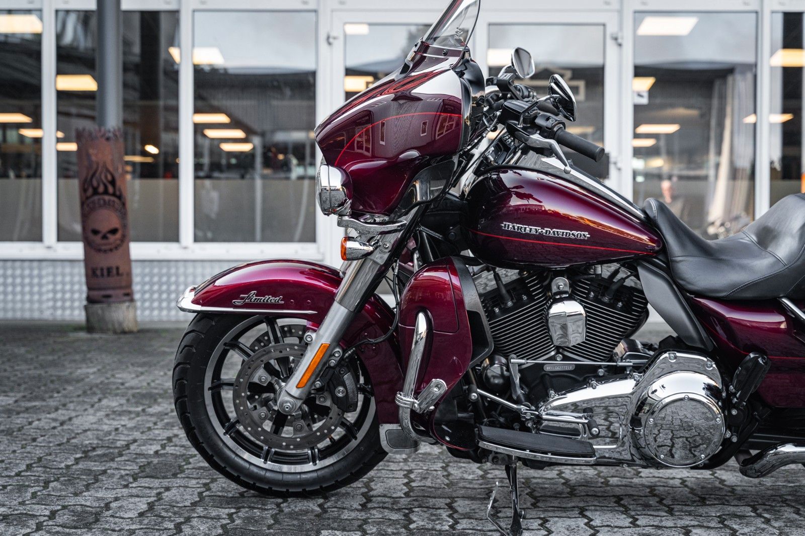 Fahrzeugabbildung Harley-Davidson E-Glide Ultra 103 cui FLHTKL  - Kesstech -