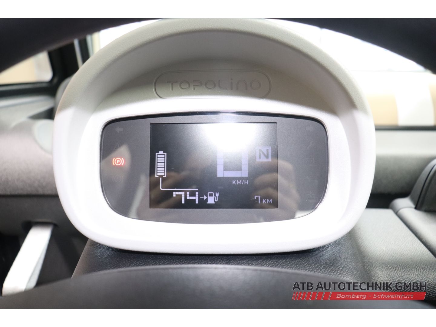 Fahrzeugabbildung Fiat Topolino MY25 7kWh 8,2 PS / Fahrbar ab 15 Jahre!