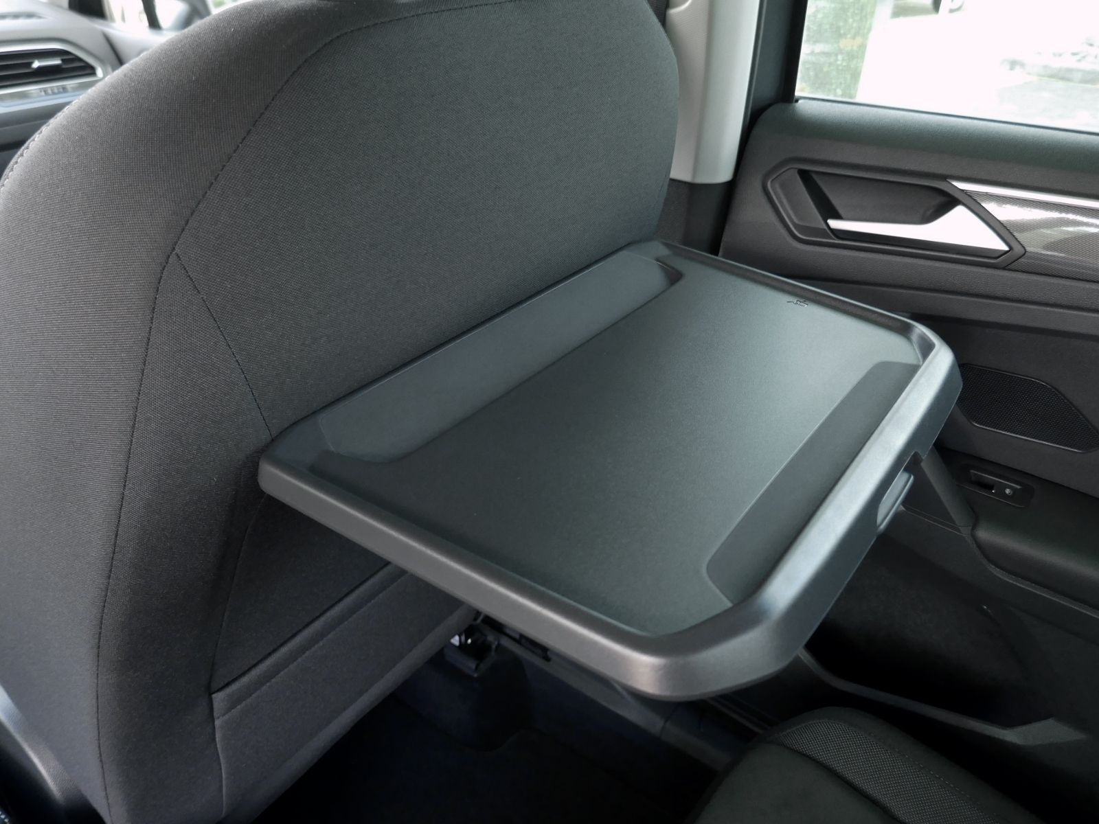 Fahrzeugabbildung Volkswagen Tiguan Highline 2.0 TDI 4MOTION LED AHK RFK ACC
