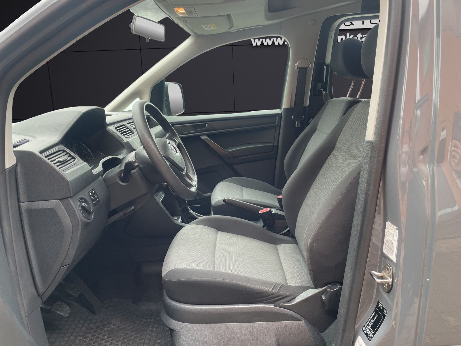 Fahrzeugabbildung Volkswagen Caddy EcoProfi BMT Shzg*Nebel*DAB+*7-Sitzer