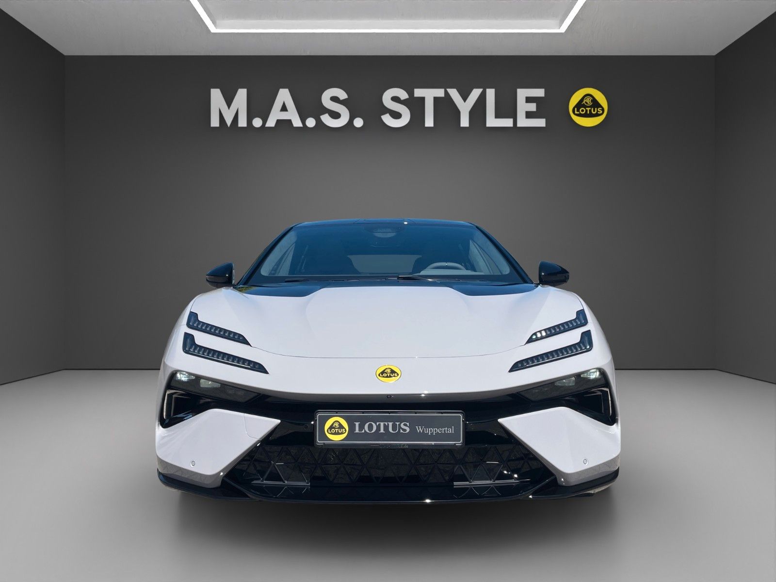 Fahrzeugabbildung Lotus Emeya Glasdach 21 Zoll mtl. Leasingrate 690,00€