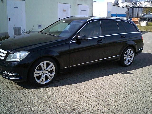 Mercedes-Benz C 300CDI 4MATIC Leder AHZV Xenon E5 Service neu