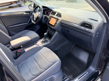Volkswagen Tiguan - 10