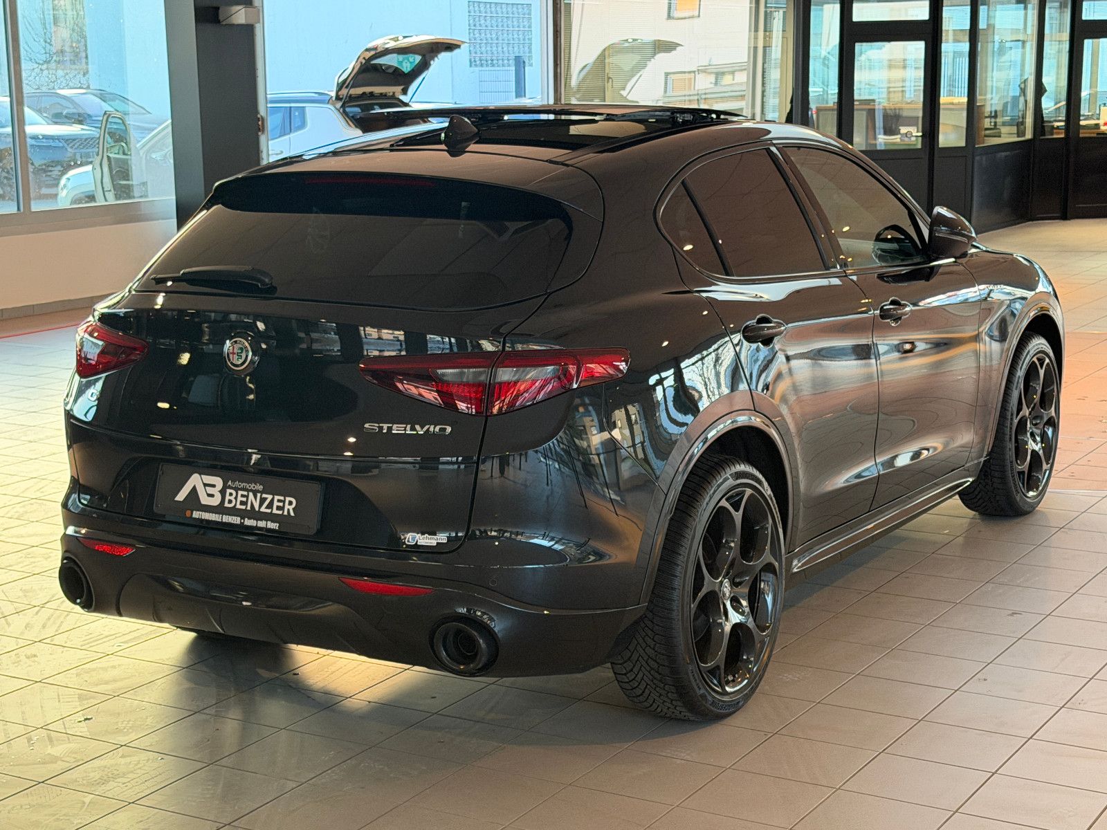 Fahrzeugabbildung Alfa Romeo Stelvio Veloce Q4/PANORAMA/H&K-SOUND/21''ZOLL