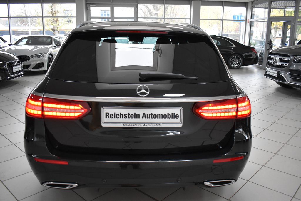 Mercedes-Benz E 200 4M AMG NIGHT DISTR KAMERA HUD NETTO 28.200