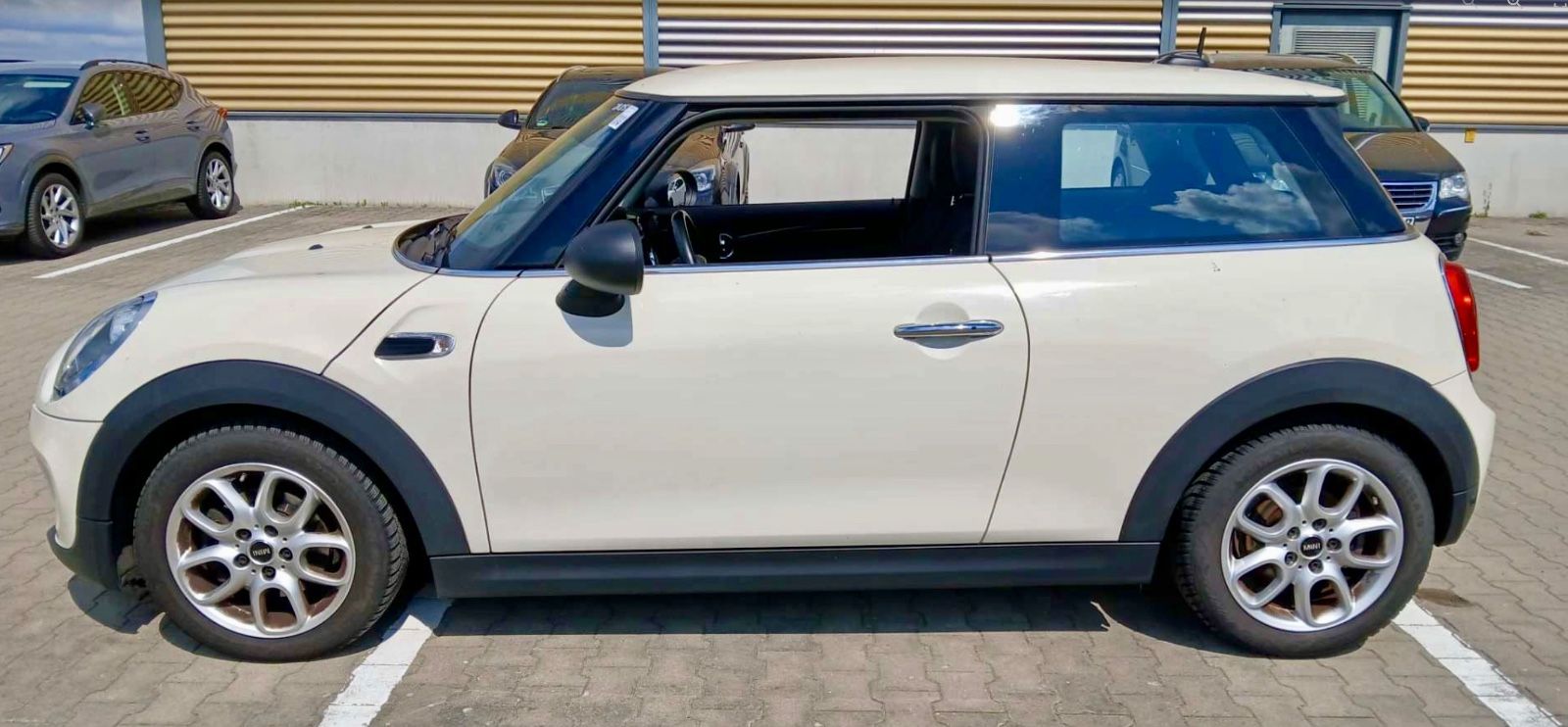Fahrzeugabbildung MINI ONE *GEPFLEGT*