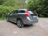 Volvo V60 Cross Country D4 AWD Geartronic - - gebrauchte Volvo V60 Cross Country aus dem Jahr 2016