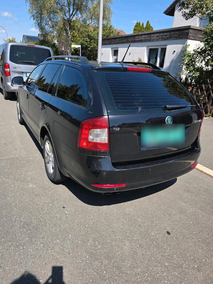 Skoda Octavia 2011 — photo 10