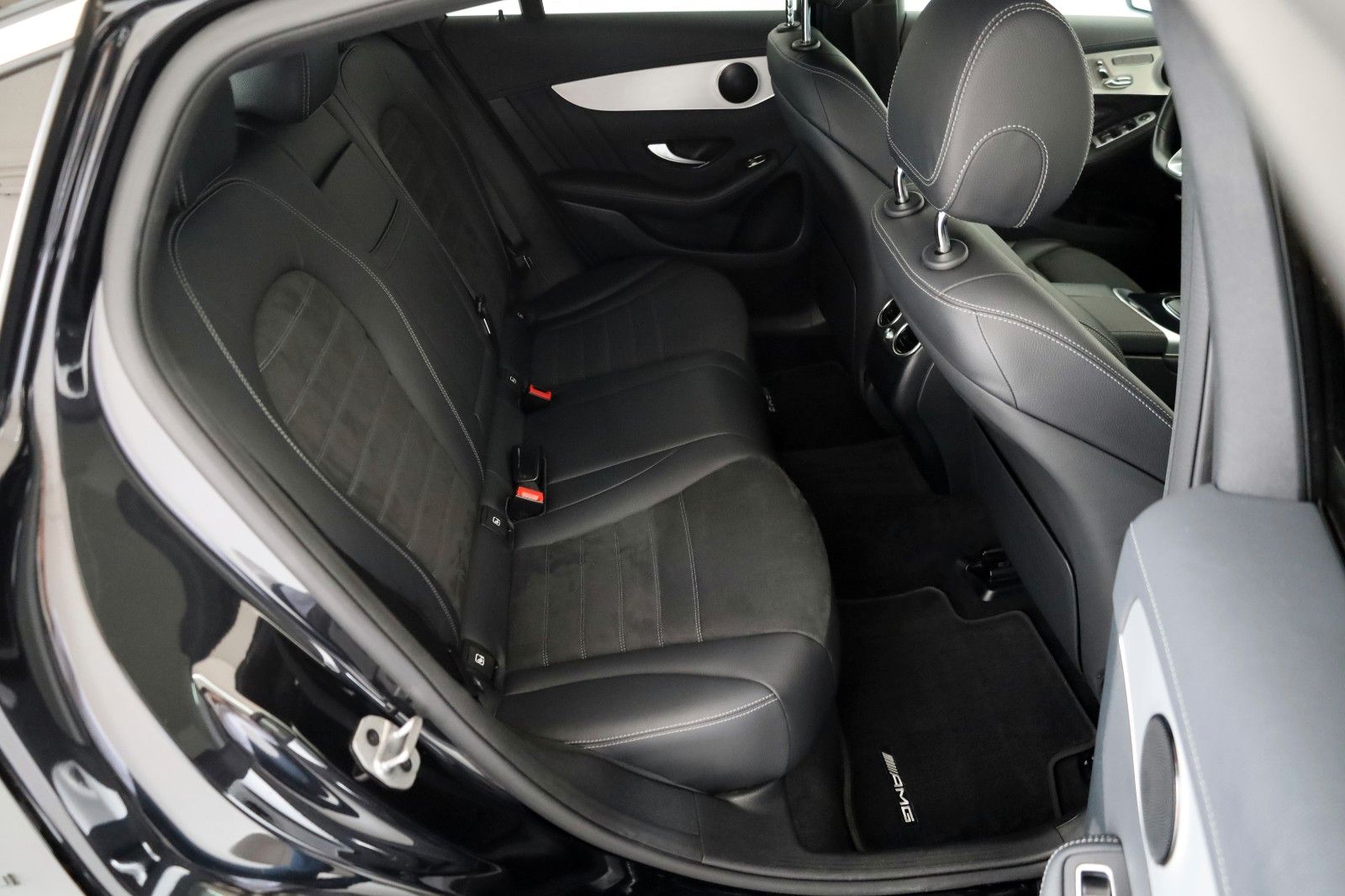 Fahrzeugabbildung Mercedes-Benz GLC 300 de Coupe 4Matic, AMG line,Navi,SH,Kamera