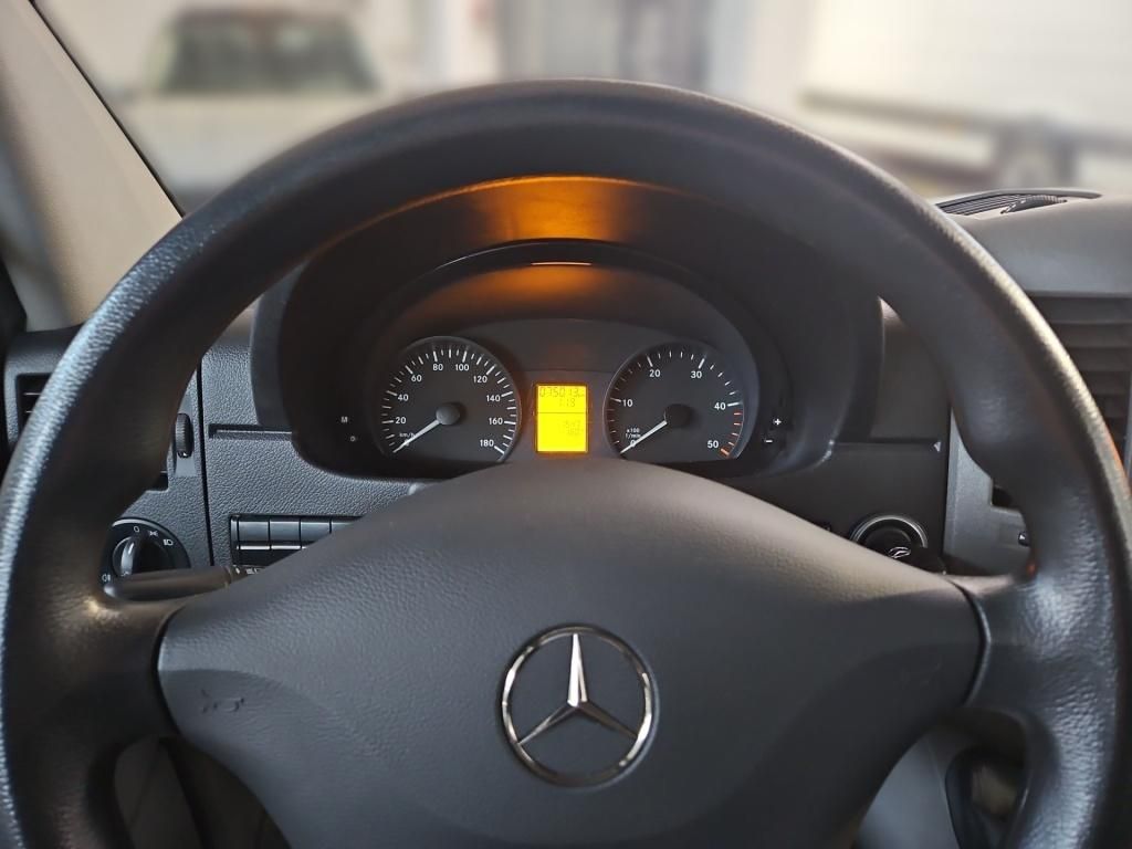 Fahrzeugabbildung Mercedes-Benz Sprinter 316 DOKA Pritsche 4x4 6 Sitze Klima