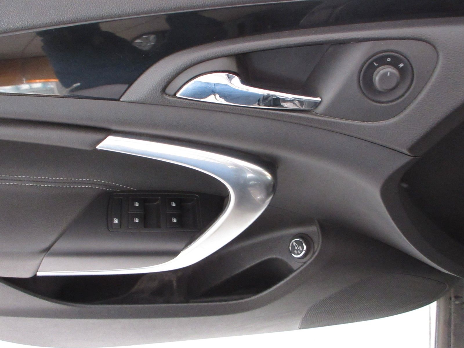 Fahrzeugabbildung Opel Insignia A ST 2.0CDTI Innovatio LED/NAVI/PDC/AHK