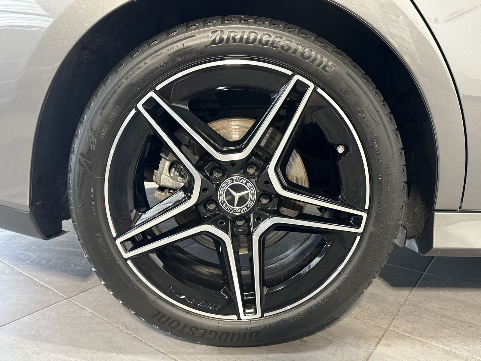 Fahrzeugabbildung Mercedes-Benz CLA 220 Shooting Brake d AMG-Line NAV+LED+PANORA