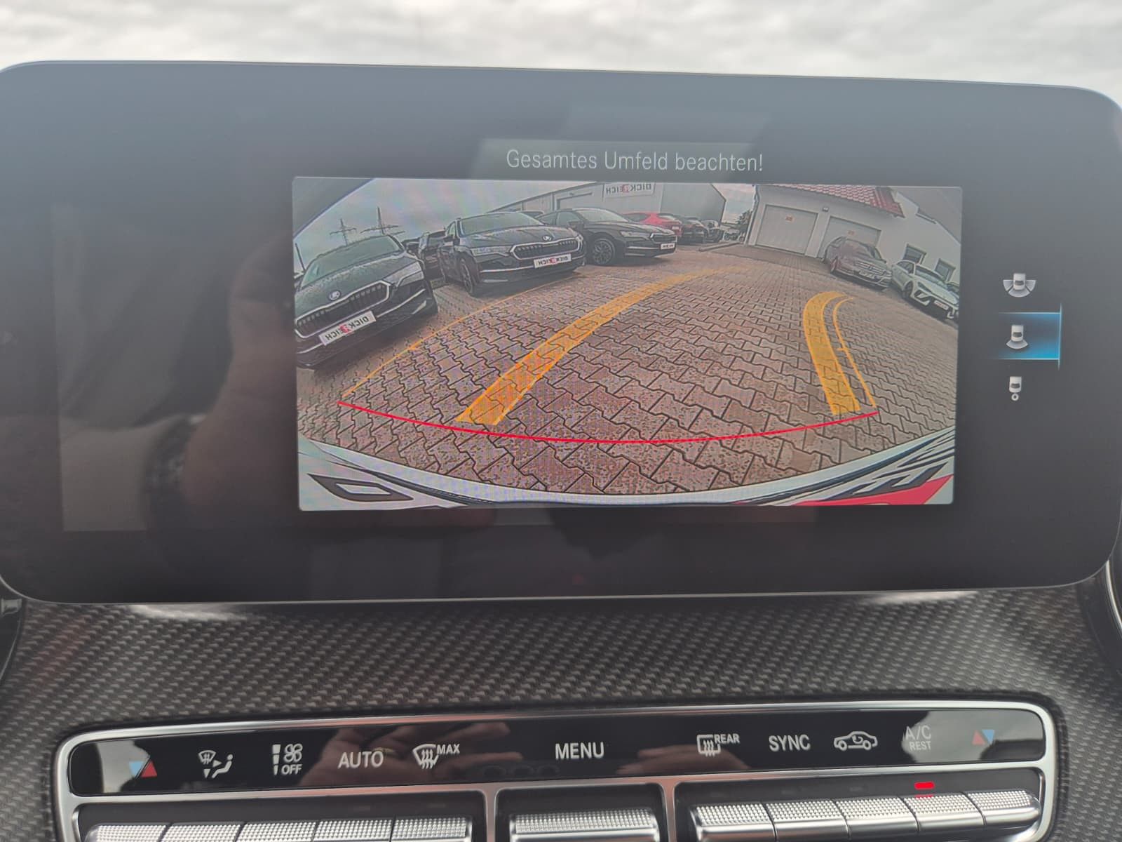 Fahrzeugabbildung Mercedes-Benz V 300 d 4MATIC lang AMG PANO*Mittelkonsole*AHK