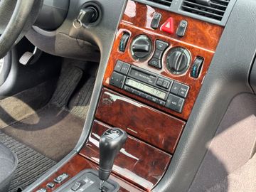 Mercedes E 230 - 10