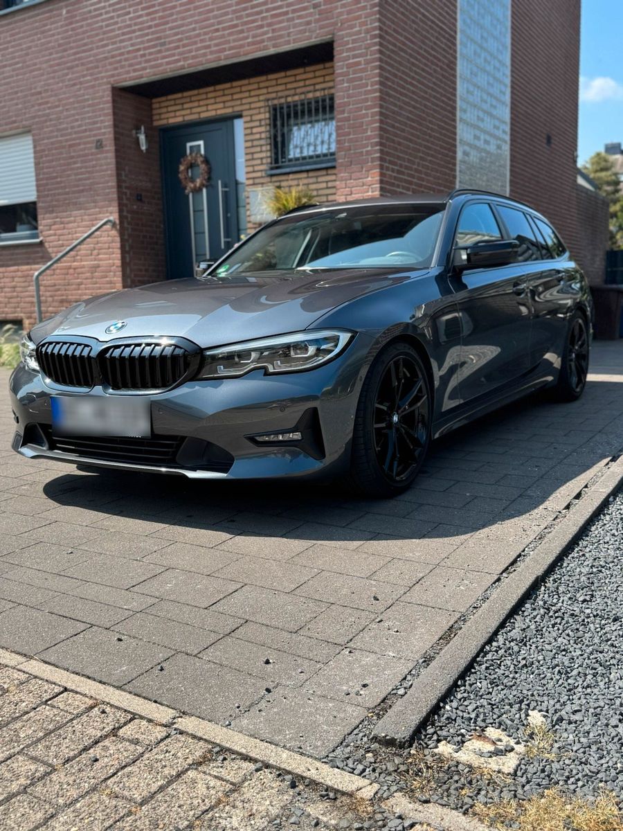 BMW BMW 318d Touring Head Up R-Kamera und 19zo...