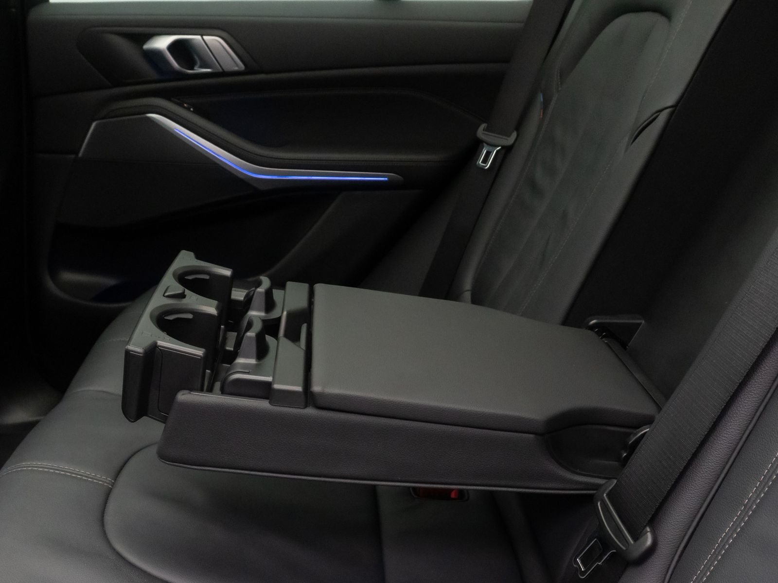 Fahrzeugabbildung BMW X5 xD30d M Sport 360&deg; HUD SoftCl Panorama 22Zoll