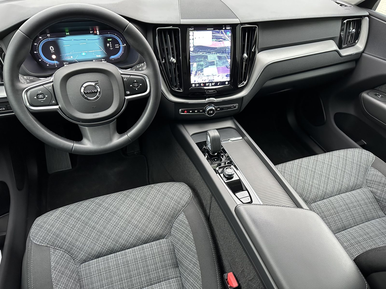 Fahrzeugabbildung Volvo XC60 T6 AWD Inscription Expression NAV+LED+AHK