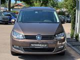 Volkswagen Sharan 7-SITZER AHK LEDER NAVI KINDERSITZ - gebrauchte VW Sharan aus dem Jahr 2010