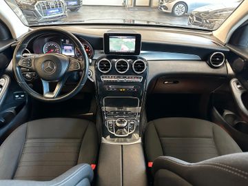 MYAUTOCENTER – Gebraucht- und Jahreswagen mit Werkstattservice in Pfaffenhofen Mercedes-Benz GLC *TÜVSERVICE NEU*TEMPO*AHK*SitzHZ*NAV*PDC*