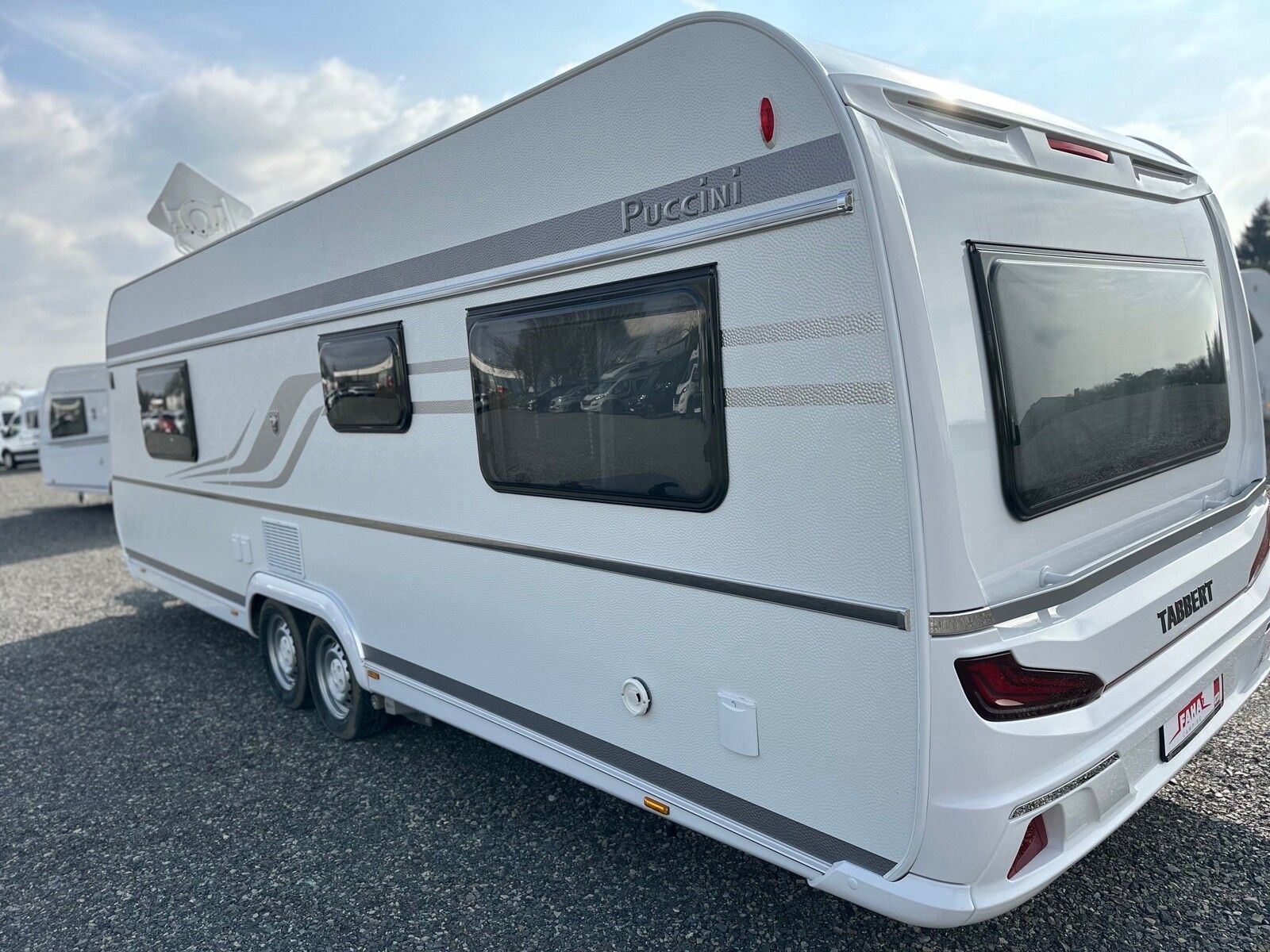 Fahrzeugabbildung Tabbert Puccini 685 DF 2.5 ALDE SAT MOVER