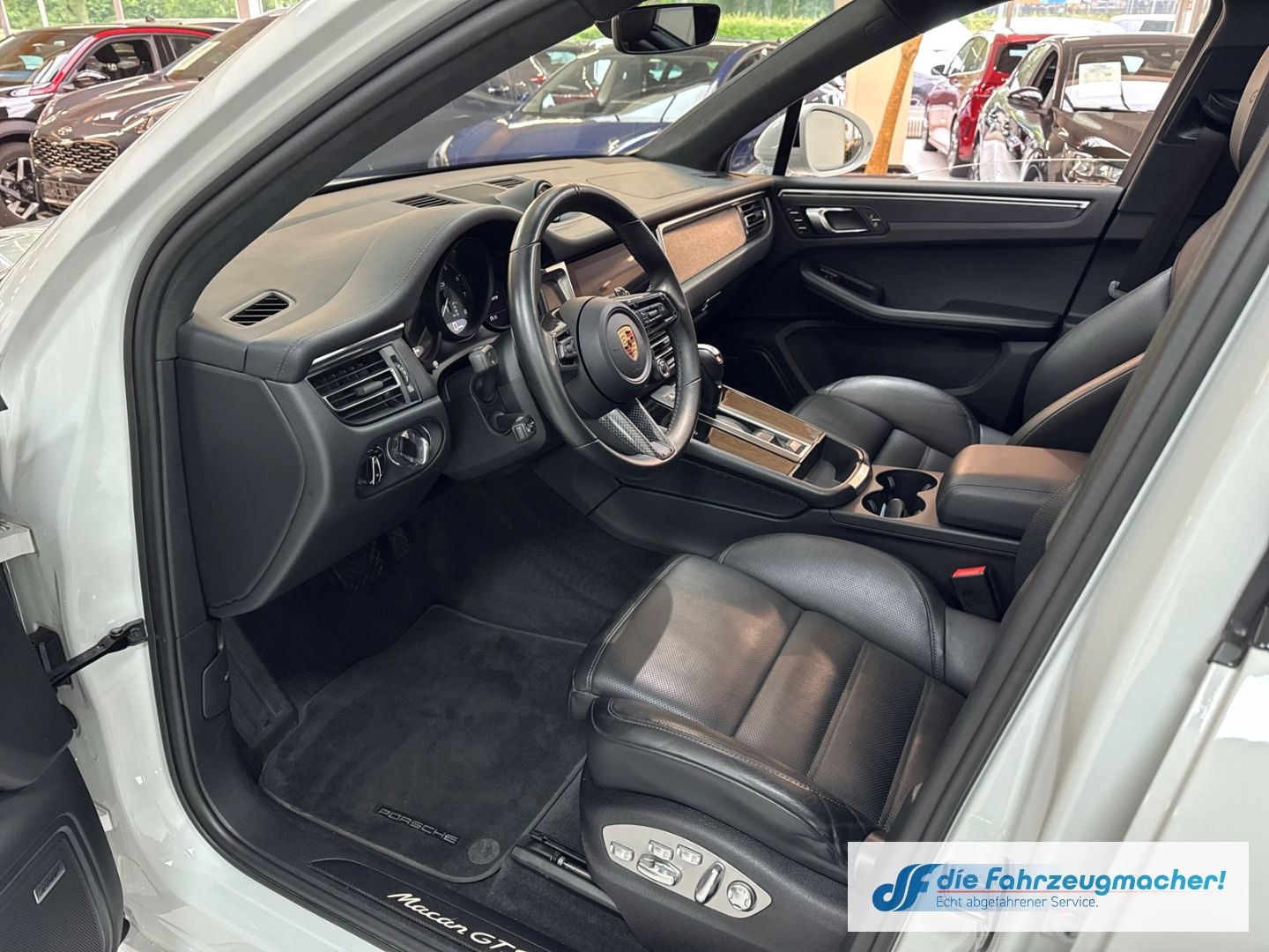 Fahrzeugabbildung Porsche Macan GTS Luftfederung AD Niveau Approved*2028 E