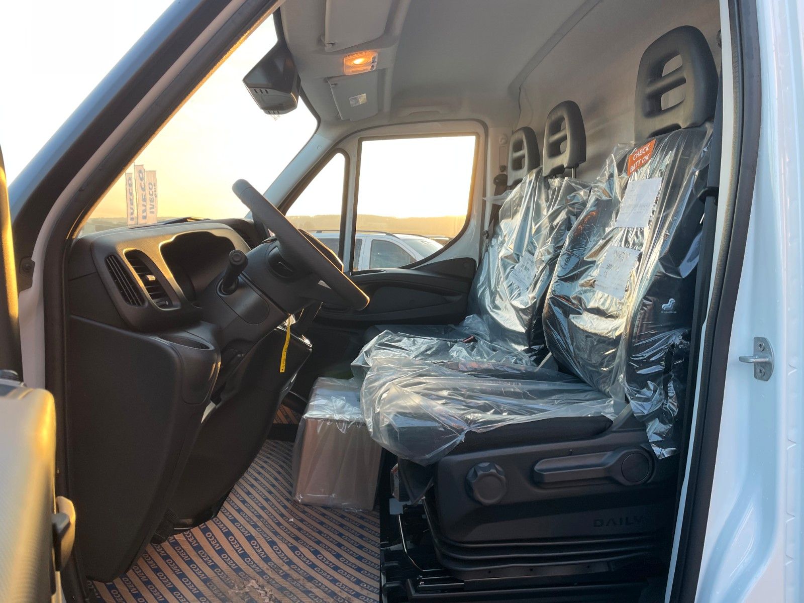 Fahrzeugabbildung Iveco Daily 35S18 HA8 3.0L *R3.520mm*Automatik*Kamera*