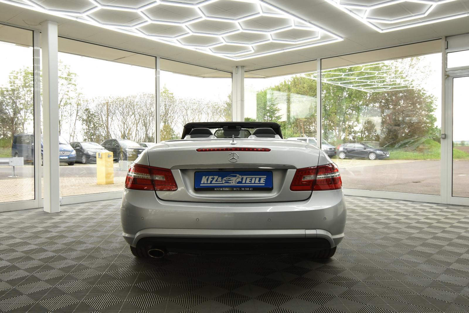 Mercedes-Benz E 250 Cabrio SHZ NAVI SBL AHK TEMP