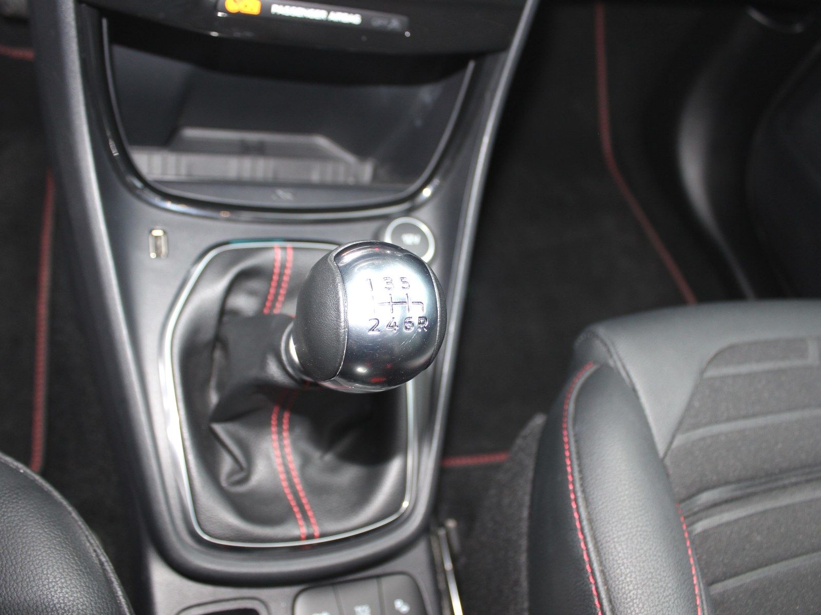 Fahrzeugabbildung Ford Puma ST-Line X 1,0 EcoBoost Mild Hybrid