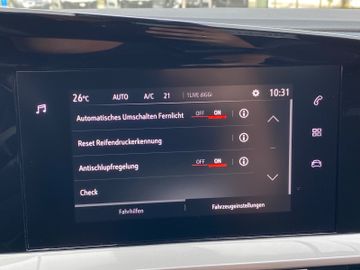 Bild 12 Opel MOKKA e EDITION ALLWETTERREIFEN SHZ