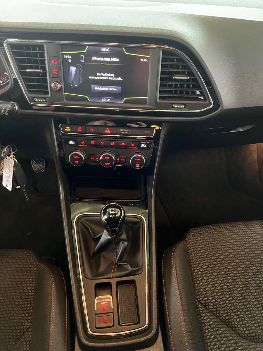 Fahrzeugabbildung SEAT Leon ST 1.8 FR *1.HAND*AMBIENTE-BELEUCHTUNG*